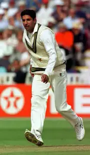 Wasim Akram Pakistan Old Player Cricket Photo 10