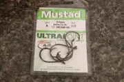 Mustad 39935NP-BN Ultra Point Size 3/0 2X Inline Octopus Circle Hooks Pack of 6