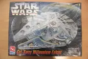 AMT Star Wars Millennium Falcon Cut Away (1996) Disney Plastic Model Kit Sealed