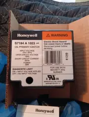 Honeywell S7184A 1023. OIL PRIMARY IGNITOR