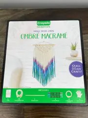 Crayola Signature Make Your Own Ombre Macrame Kit - Wall Hanging NEW