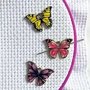 DPXWCCH Butterfly Needle Minder for Cross Stitch, The Set of 3 Enamel Needle Nanny, Magnetic Pin Holder for Embroidery Needlework