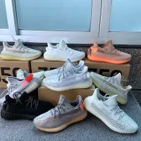 在飛比找蝦皮購物優惠-Adidas Yeezy Boost 350 V2 全白 白