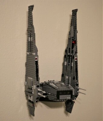 Ultimate Display Solutions wall mount for Lego Kylo Ren's Shuttle 75256/75104