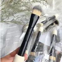 在飛比找蝦皮購物優惠-【雅詩蘭黛ESTEE LAUDER】輕巧兩用完美服貼粉底刷 