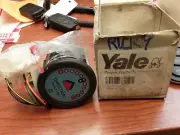 Yale 277780300 Indicator