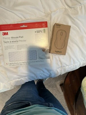 3m Precise Mouse Pad And Logitech Mouse