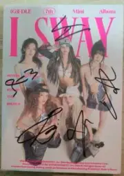 gidle autograph album with handwritten messages