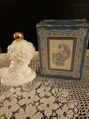 AVON 1971VINTAGE CORNUCOPIA DECANTER SSS BATH OIL NOS/BOX. GREAT COND. SEE
