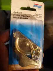 National Hardware Sash Lock in Brass N148-684 V600 ~New in Unopened Package