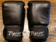 Tigear Boxing Gloves Small/Medium 8 Oz