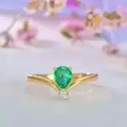 Natural Emerald 2.00Ct Pear Cut Women Engagement Ring 14K Yellow Gold Plated