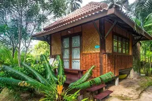 奧普勞的1臥室小屋 - 20平方公尺/1間專用衛浴Cozy Balinese-Style Jungle Hut on Ao Prao Beach