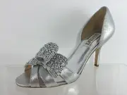 Badgley Mischka Beaded Metallic Silver Leather Heels 6.5 M