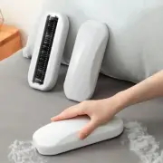 NEW Carpet Dust Brush Plastic Bedside Table Crumb Sweeper Pet Hair Fluff Cleaner
