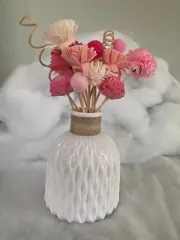 Dry White Geometric Flower Vase with Reed Diffuser Set and Ratan Reed Sticks