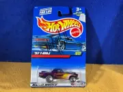 I10-41 HOT WHEELS - ‘57 T-BIRD - 2000 - AUTOGRAPHED MIKAEL HERALDA - #217 - NIB
