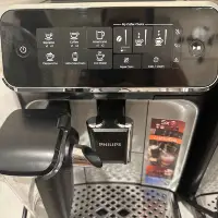 在飛比找Yahoo!奇摩拍賣優惠-非常新 飛利浦 全自動 義式咖啡機 (EP3246)