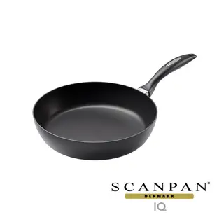 【Scanpan】 IQ系列 28cm高身不沾平底鍋（含蓋／適用電磁爐）贈 主廚耐熱尼龍鏟 + 黑晶奈瓷削皮刀