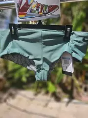 Size MEDIUM Nike Women’s Hydralock Fusion Cheeky Kick Short Color:FORREST GREEN
