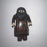 Lego Rubeus Hagrid Dark Brown Topcoat W/ Buttons HP111 (Light Nougat Version)