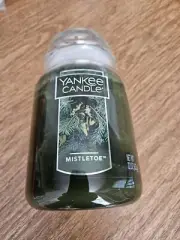 Yankee Candle 22 oz. Mistletoe Jar Single Wick Candle Christmas NEW