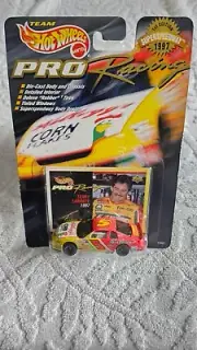 Team Hot Wheels Pro Racing 1st Edition Superspeedway Terry Labonte / Kelloggs #5