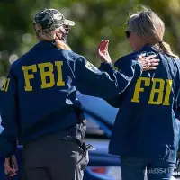 在飛比找蝦皮購物優惠-下殺價美式 FBI 衣服 聯邦探員上衣 滑板執法教練夾克 男