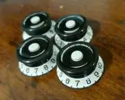 4 Guitar CTS Speedgrip top hat volume/tone knobs. Black/White JAT