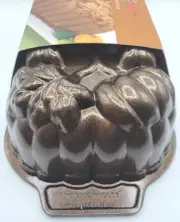 New Nordic Ware Fall Pumpkin Loaf Pan 6 Cups Platinum Collection