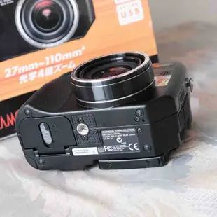 Olympus CAMEDIA C-5060 wide Zoom 早期 CCD 數位相機(可翻轉螢幕 自拍 類單眼)