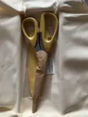 Cohana Sewing Scissors Urushi Lacquer Coating Daffodil yellow color japan