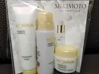 在飛比找Yahoo!奇摩拍賣優惠-MIKIMOTO 御木本 深層滋潤化妝水 II 14ml+潔