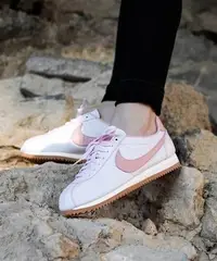 在飛比找Yahoo!奇摩拍賣優惠-Nike Classic Cortez Leather 粉色