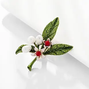 【Aphrodite 愛芙晶鑽】優雅植物花卉綠葉珍珠造型胸針(花卉胸針 綠葉胸針 珍珠胸針)