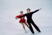 Marina Leonidova Vladimir Bogolyubov Pairs ice skating event - 1976 Old Photo 1