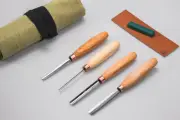 BeaverCraft SC02 – Wood Carving Straight Chisel Set (4 Tools + Accessories)