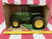 Ertl John Deere 4850 MFWD Row-Crop Tractor with Duals 1:16