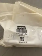 N5B300-6.9V Pilot Operated Shuttle Valve