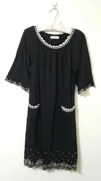 在飛比找Yahoo!奇摩拍賣優惠-narue 日本品牌 洋裝 居家 睡衣 中長版 滾花邊 20