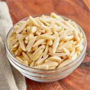 Regal Blanched Slivered Almonds 5 lb. WS-999ALBLSV5