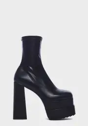 [Lamoda] Crybaby Platform Ankle Boots