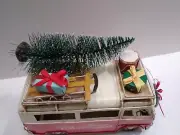 2 ROOF RACKS THAT CAN BE CUT OFF A TIN TOY BUS SUITABLE TO MAKE CODE 3 MODELS