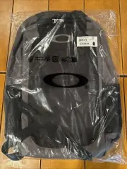 Oakley Crestible Enduro 20L Backpack Grigio Scuro Black / Gray New With Tags