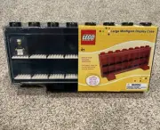 LEGO KP004MF Large Minifigure Display Case 16 Black +Exclusive Minifigure SEALED