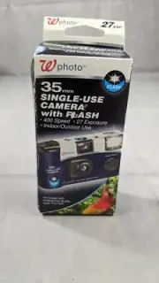 Walgreens 35mm Single-Use Camera with Flash 27 Exposures color New EXP 03/2013