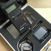 SJ200 Gauss Meter Tesla Meter Magnetic Flux Meter 0.1mT / 1mT with Power Supply
