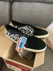 Size 7.5 - VANS Tazie SF Black Antique White