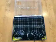 NIB TOMMY HILFIGER 100% LAMBSWOOL MUFFLER NECKWEAR SCARF BLK WH TARTAN PLAID