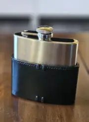 Stainless Steel Pocket Flask Alcohol Whiskey Screw Cap 6oz with Leather Pouch